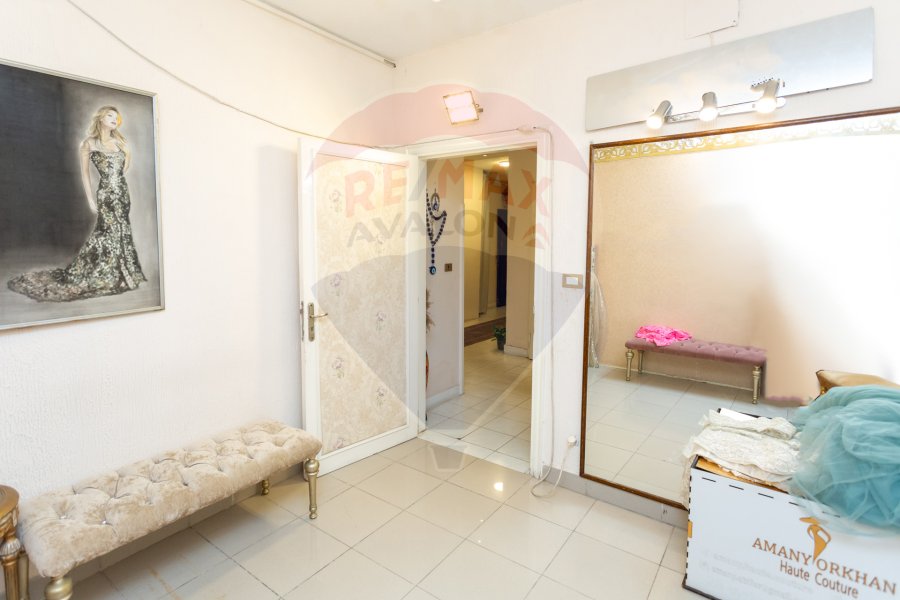 commercial mizzan for sale 200 m Roushdy (Sorya st)