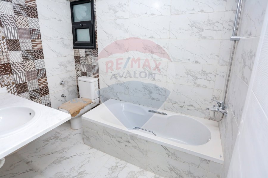 Apartment for Sale 215 m Smouha (East Tower Compound - Ryada scool st)