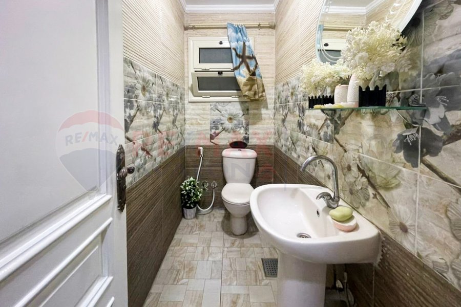 Apartment for sale 235 m Saba Pasha (in front of Al-Merghani Palace)