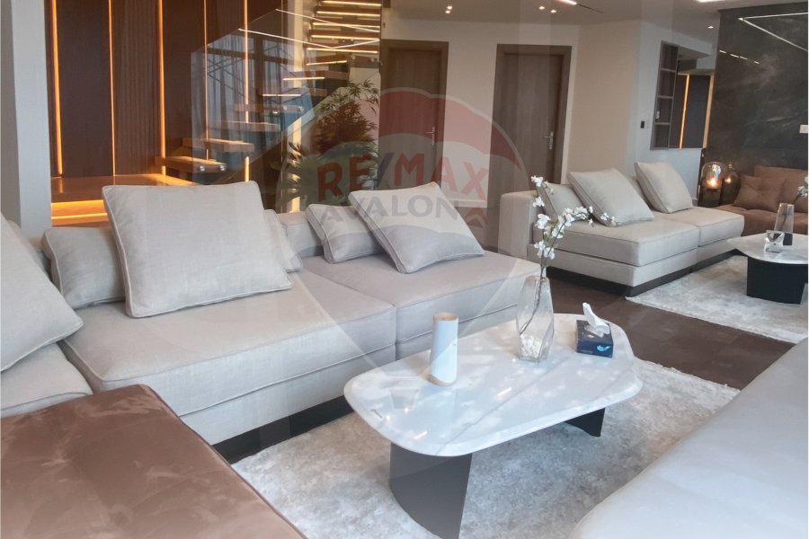 Villa for sale 272 m Smouha (SkyLine Compound)