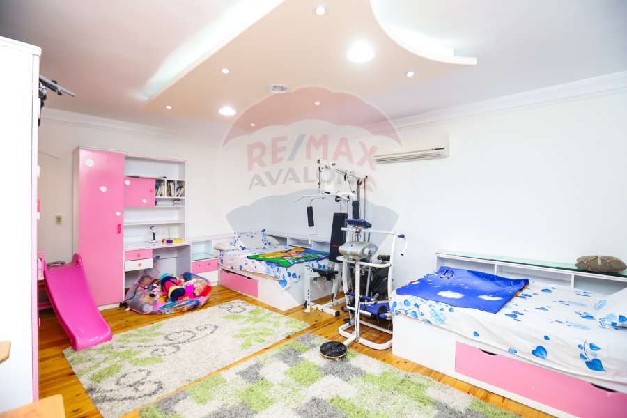 شقة للبيع 341 م سيدي بشر (شارع العيسوي الرئيسي)