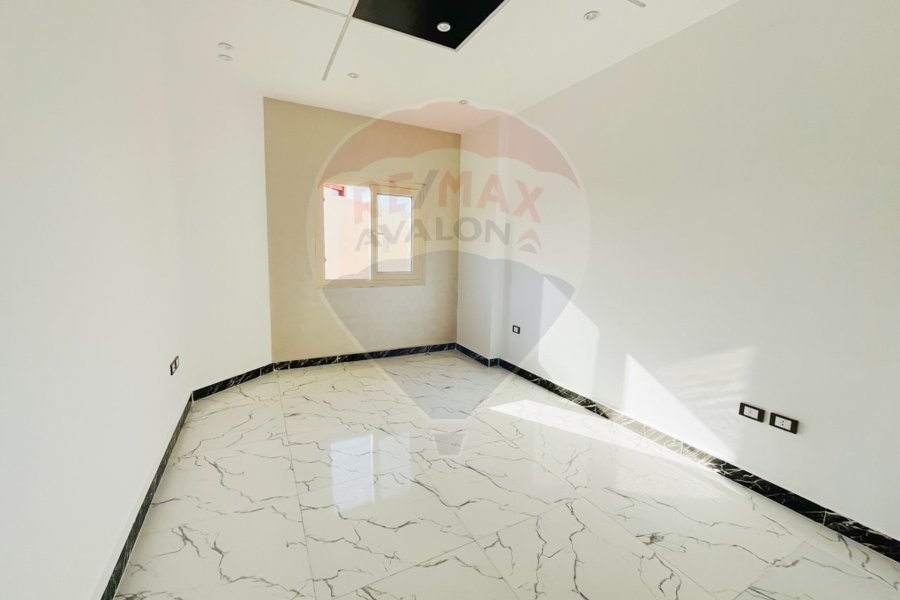 Stand alone Villa for sale (Perla Marina) 200 m