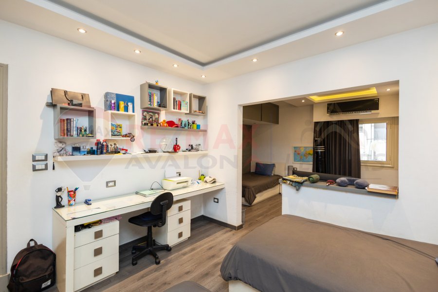 Apartment for sale 208 m Louran (Mohamed Ezz Al Arab St.)