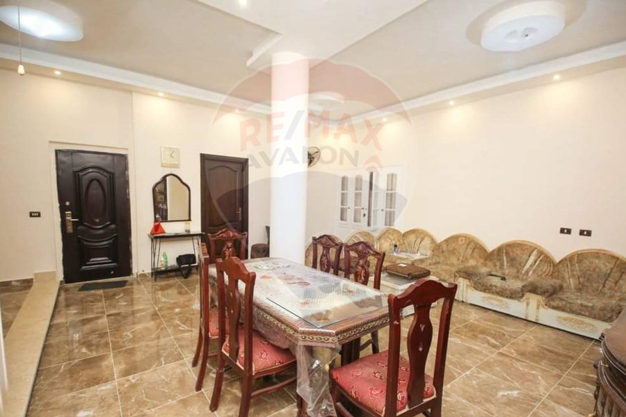 فيلا مستقلة للبيع كينج مريوط (خلف فندق الهيلتون) 470 م