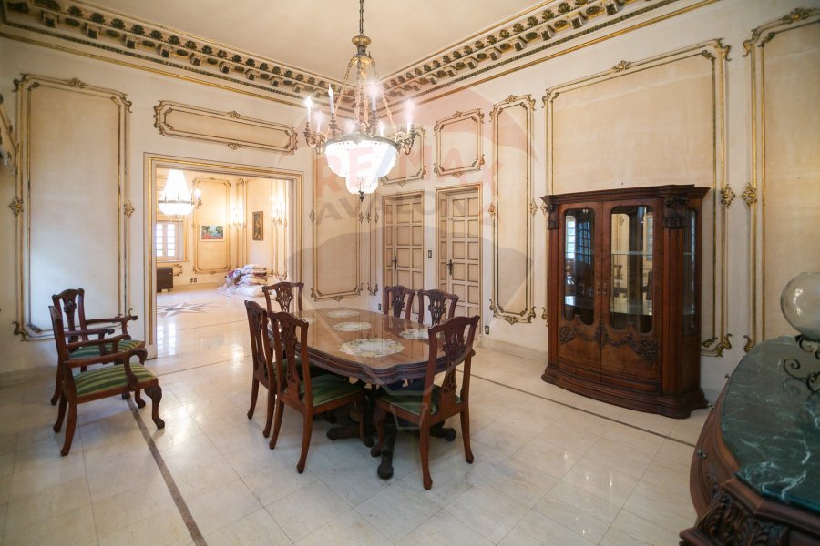Villa for rent 800 m Kafr Abdo (steps from Abu Qir St.)