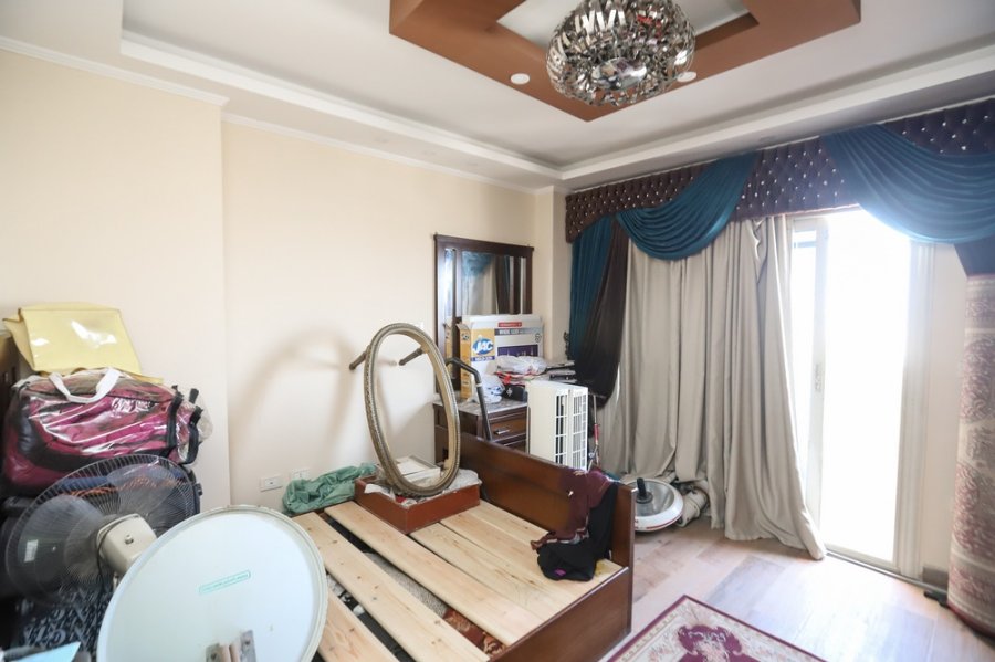 شقة للبيع 296م سموحة (بجوار جرين تاورز)