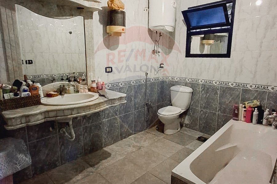 Apartment for sale 150 m Steps from AbuQir St (Behind Arwam Church)