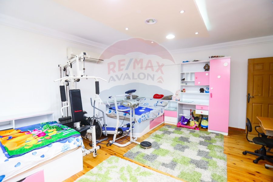 شقة للبيع 341 م سيدي بشر (شارع العيسوي الرئيسي)