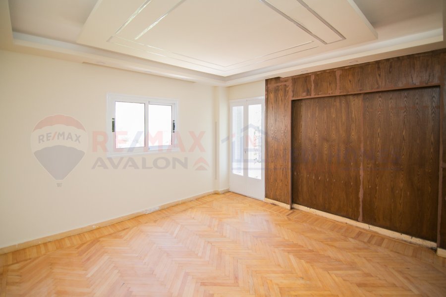 Apartment for sale 200 m Louran (Shaarawy St.)