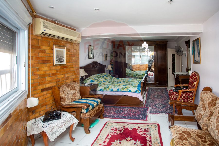 Apartment for sale 170 m Saba Basha (directly on the tram)