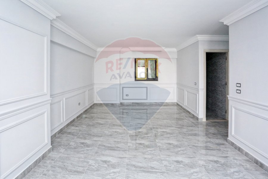 Apartment For Sale 215 m Smouha (East Towers Compound - Ryada St)
