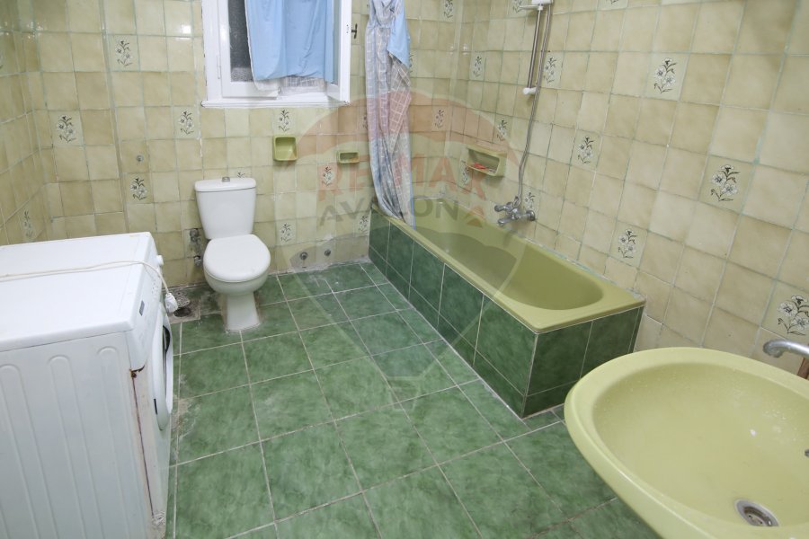 Apartment for sale 186 m Kafr Abdo (next to Al-Lamby Garden)