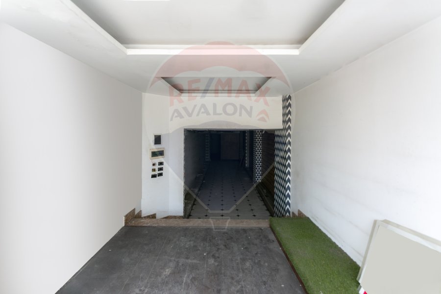 Shop for rent, 120 m², Sporting (Abu Qir St, in front of Sporting Club)