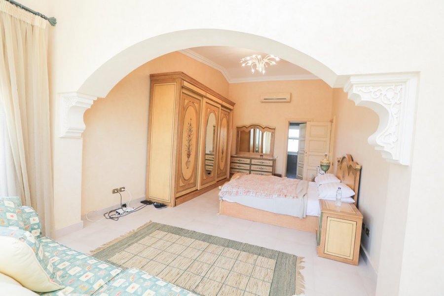 Standalone Villa 2000m for sale Marina 5 North Coast