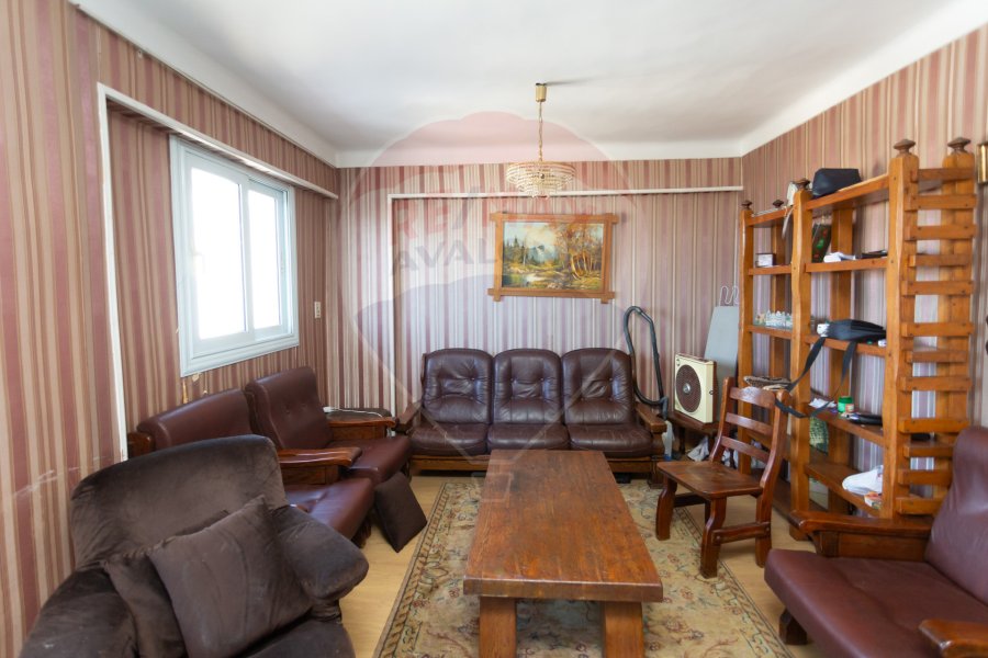 Apartment for sale in Al-Azarita (steps from the sea) 100 m