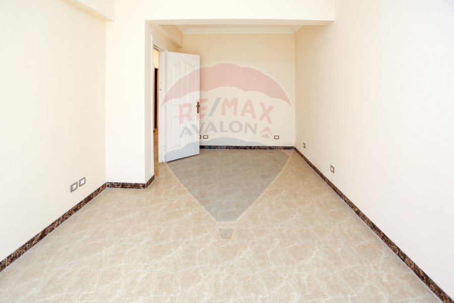 Duplex for Sale 200 m smouha (14 may bridge)