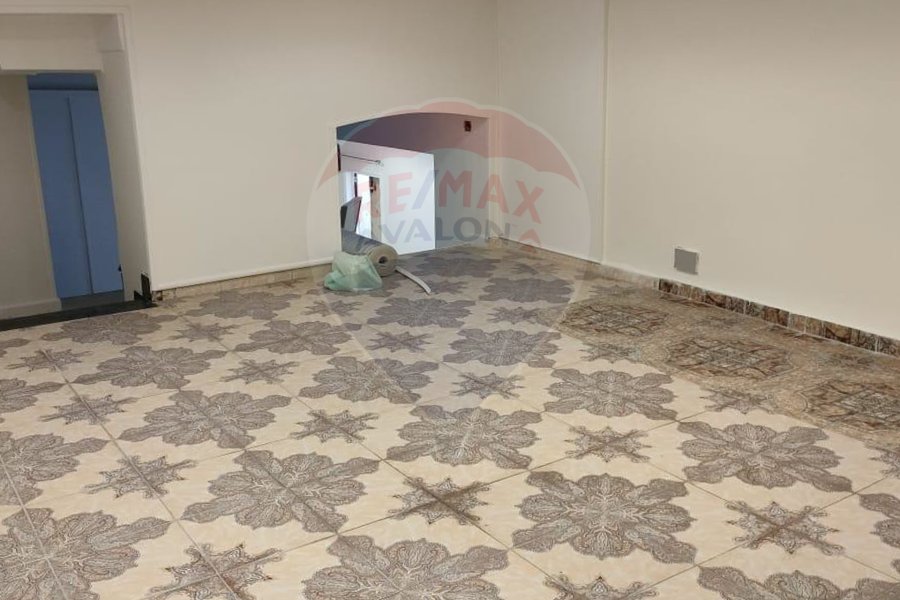 comercial shop + up flor for sale 180 m Al-Ataren
