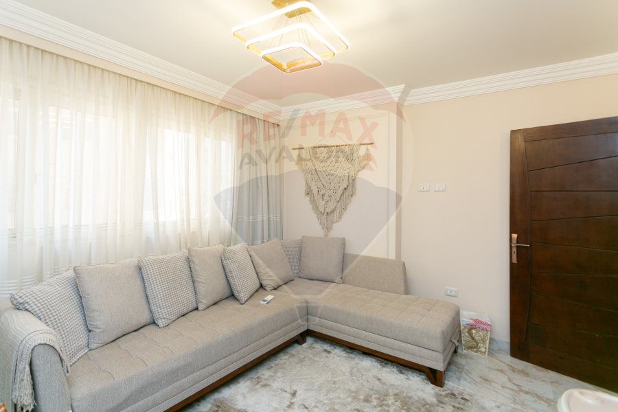 Apartment for sale 165 m Moharam Bek (Suez Canal St)