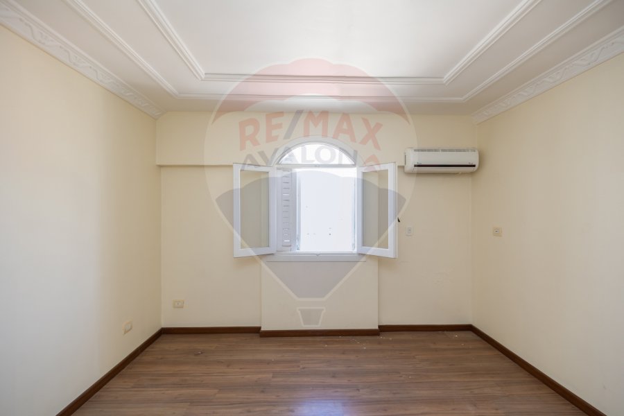 Apartment for sale 130 m Kafr Abdo (Ibrahim ragi St.)