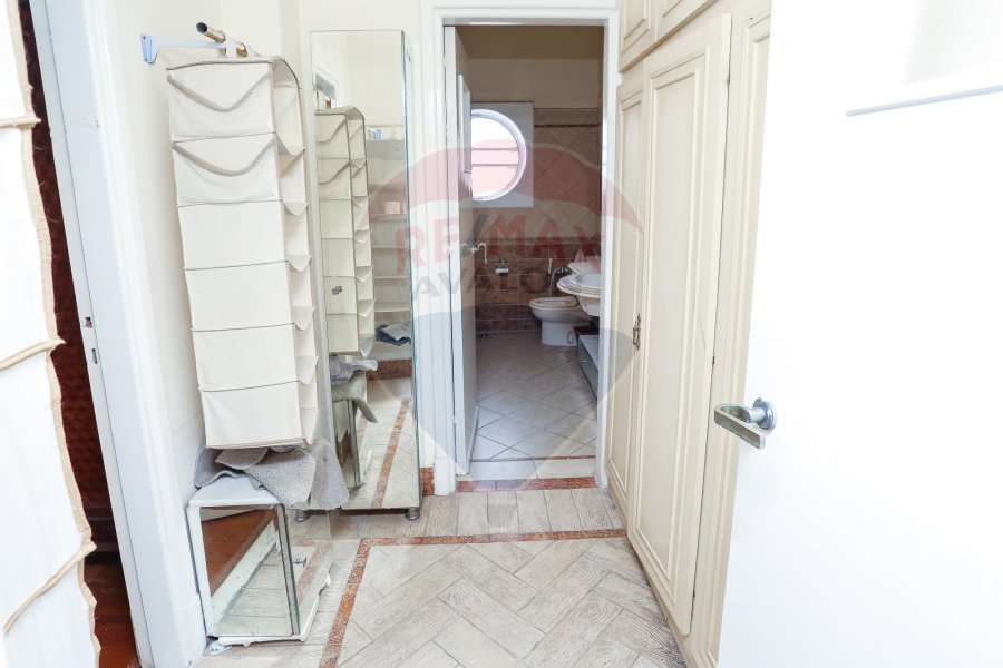 Apartment For Rent 370 m Latin District