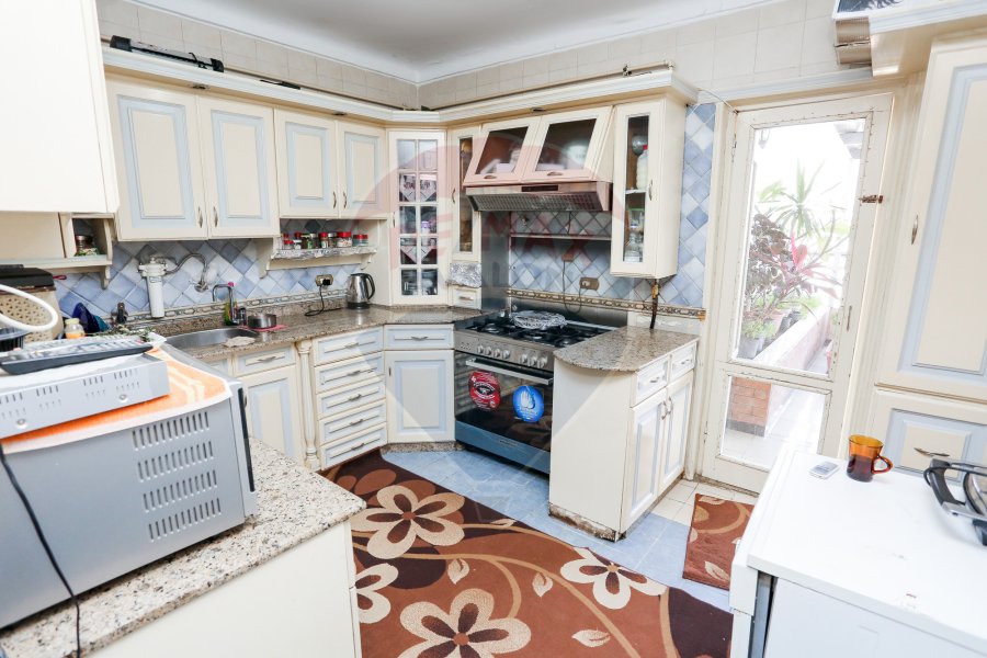 Apartment For Sale 235 m Gleem (Elezaa St.)