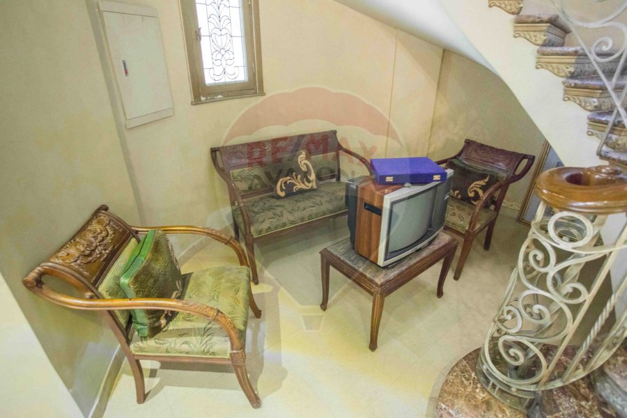 Triplex Furnished Villa 475 m for Rent Moharm Beh (Miroza Compound)