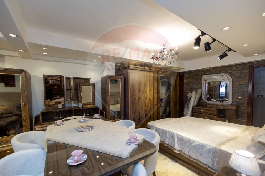 Mezzan + shop + basement 326 m Sidi Bishr (Sidi Bishr Mosque Street)