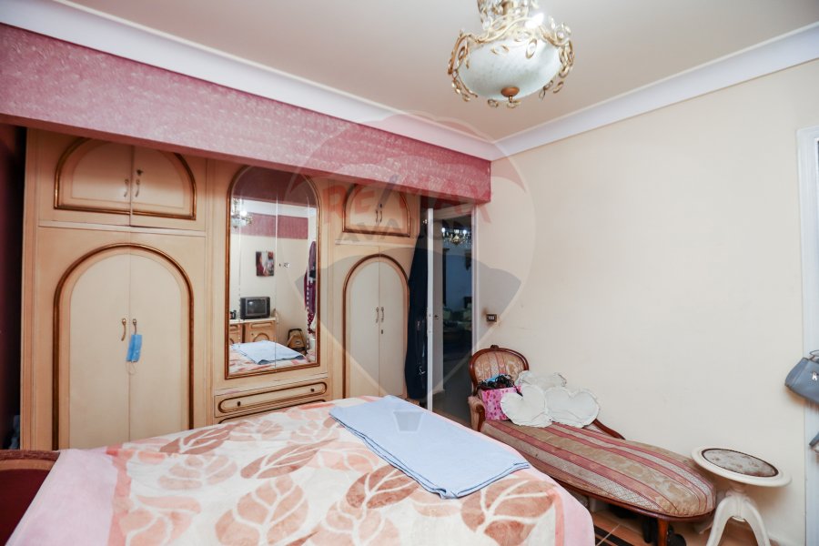 Apartment for sale 155 m Sporting (Sec Num from abo Qeer St - sporting club view )