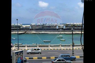 Apartment for sale 140 m Gleem (on the sea)