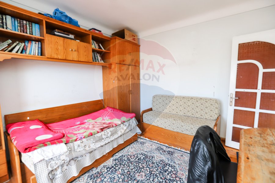 Apartment For Sale 185 m Fleming (Directly On Tram Station)