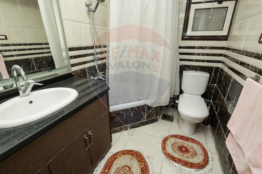 Apartment for sale 205 m Alsoyof (Mostafa Kamel St.)
