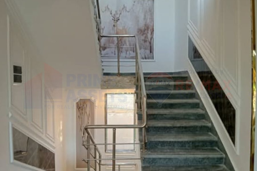 Stand alone villa for sale 520 m King Mariot (Mohamed Rashed St)