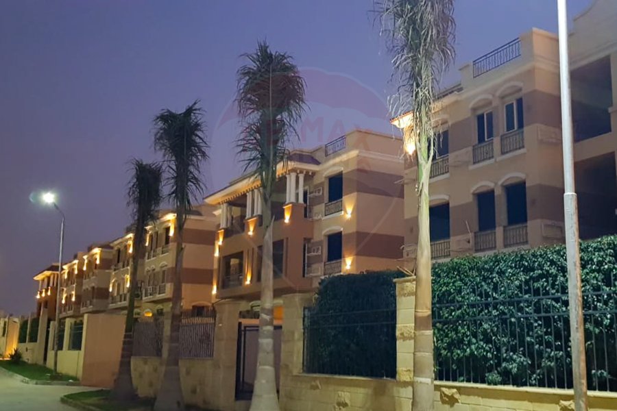 Apartment for sale 190 m buildings + 300 m garden new cairo (Nasa company - infront of madinaty)