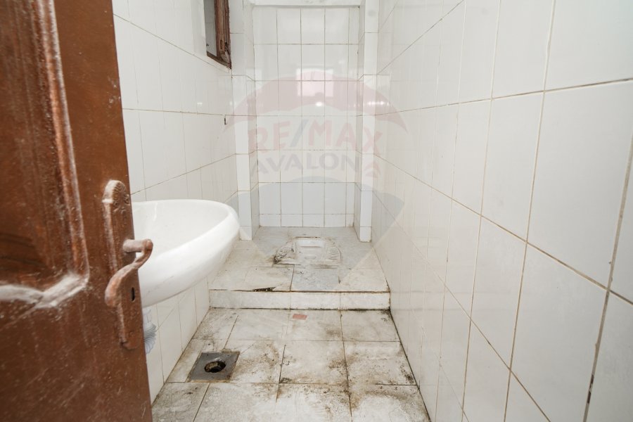 (فرصة إستثمارية) مصنع للبيع 2,164 م برج العرب الجديدة (المنطقة الصناعية الرابعة)
