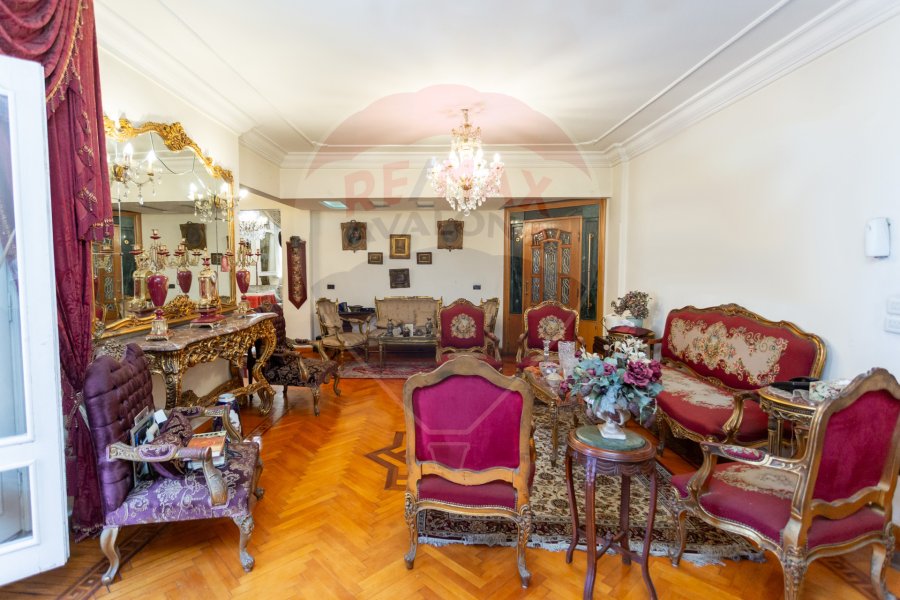 Penthouse apartment for sale 340 m Glim (Mostafa Fahmy St. - Steps from the sea)