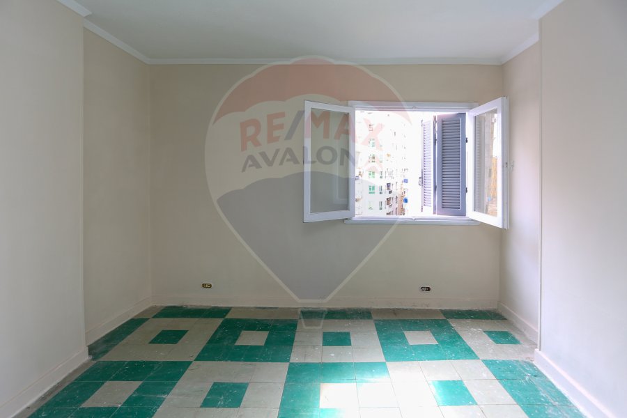 Apartment for sale 100 m San Stefano (Next to Four Season)