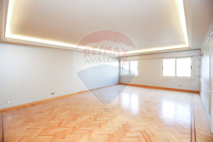 Apartment for sale 240 m Smouha - ( Fawzi Moaz St - steps from Smouha square )