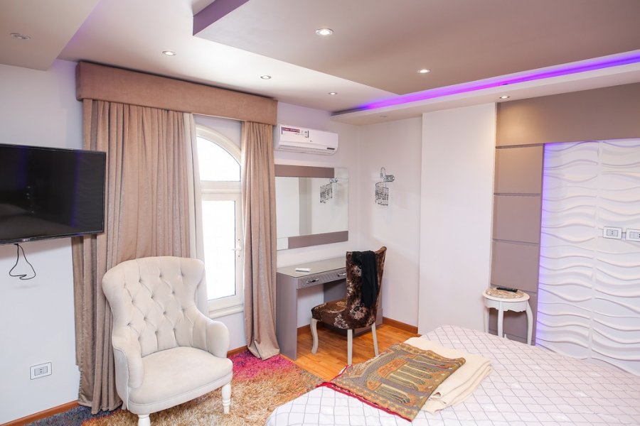 Furnitued Apartment for rent 180m San Stefano (Tram Station)