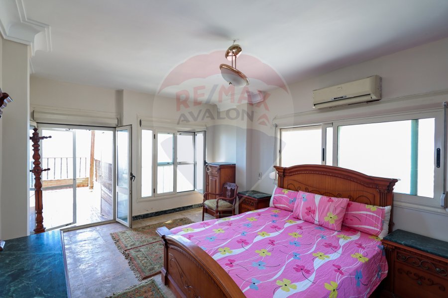 Duplex for sale 260 m Al-Mandara (Directly on the sea)