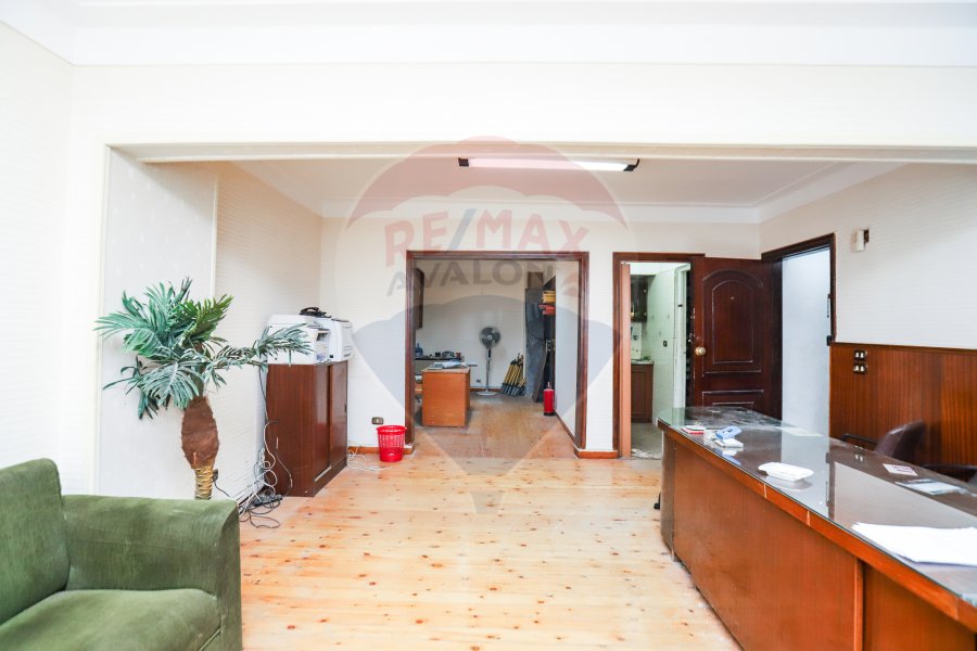 Apartment for sale 140 m Gleem ( steps from Abo Qeer St )