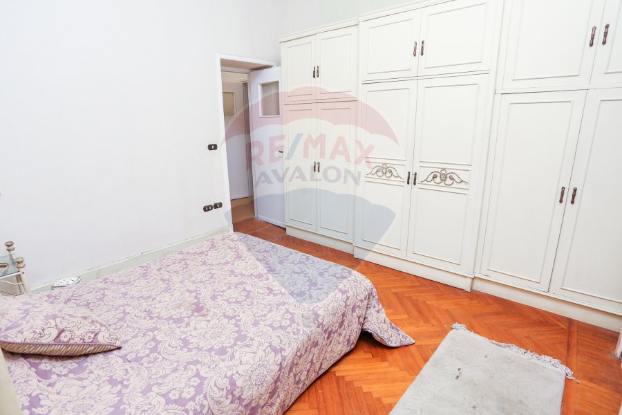 Apartment For Rent 370 m Latin District