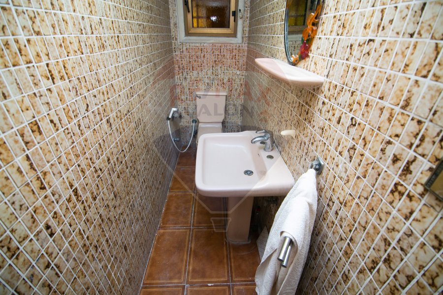 Villa for rent 800 m Kafr Abdo (steps from Abu Qir St.)