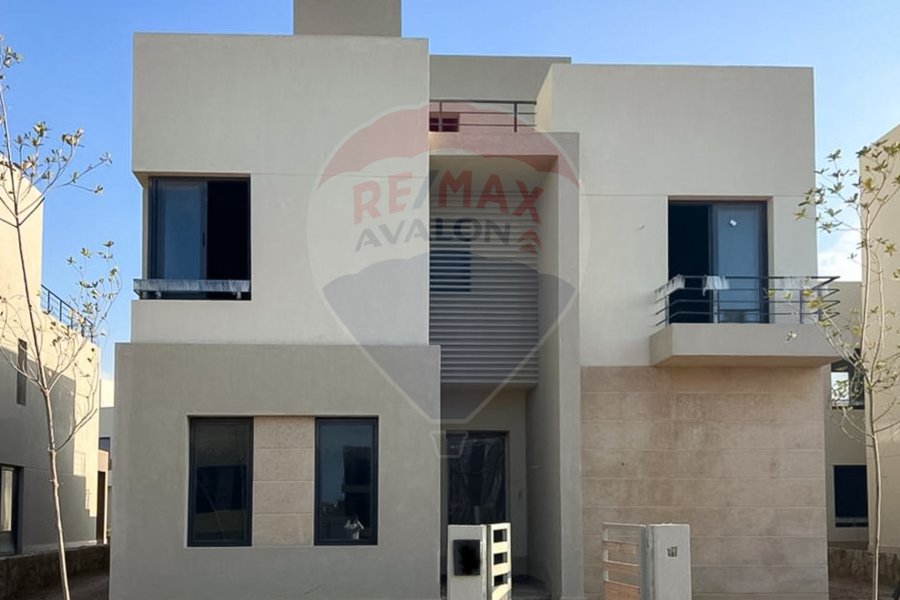 Standalone Villa for sale 557 m (Palm Hills Alexandria compound)