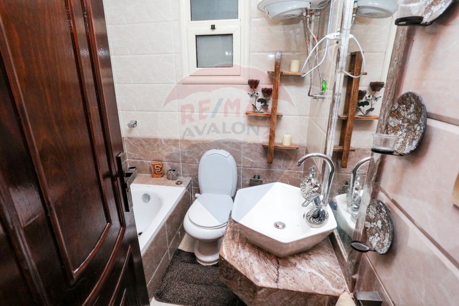 Apartment for Sale 145 m Kafr Abdo (Sakina Bnt El Hussien St)