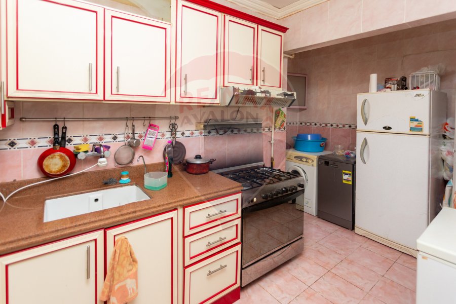 Apartment for sale 185 m Roushdy (Between the tram and the sea)