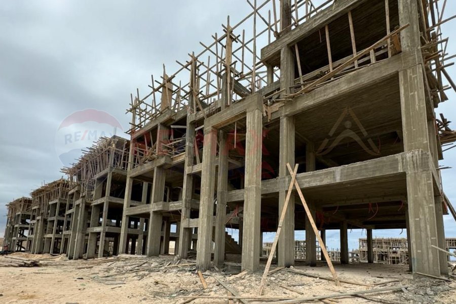 Chalet for sale (Cali Coast - Ras El Hekma) 86 m