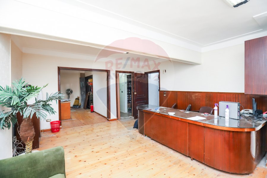 Apartment for sale 140 m Gleem ( steps from Abo Qeer St )