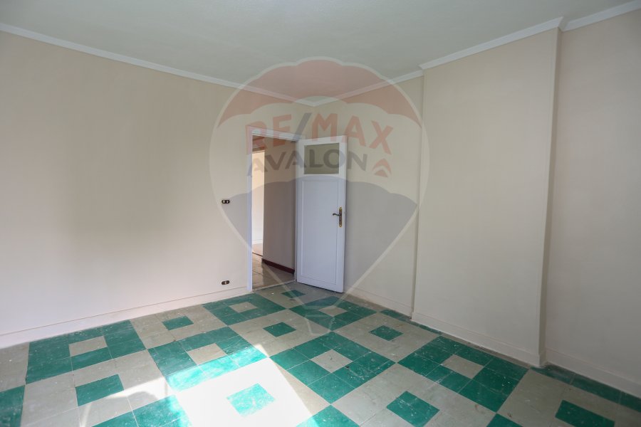 Apartment for sale 100 m San Stefano (Next to Four Season)