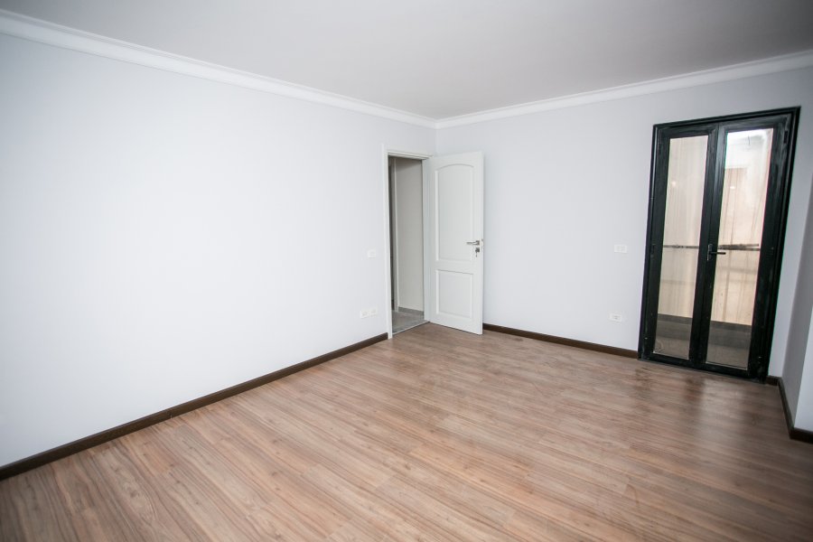 Apartment for sale 223m Laurent-Tram Road