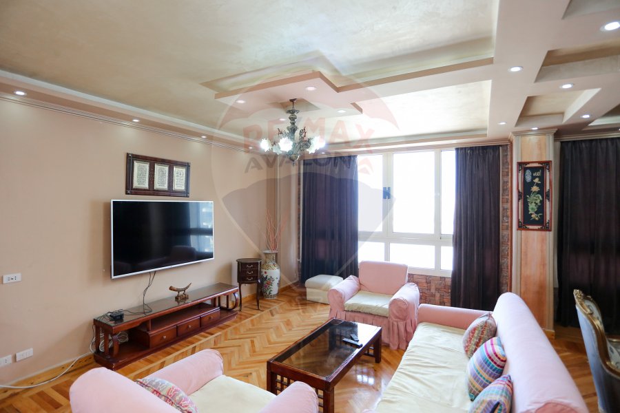 Apartment for rent 300 m Sidi Bishr (Next to Hilton)